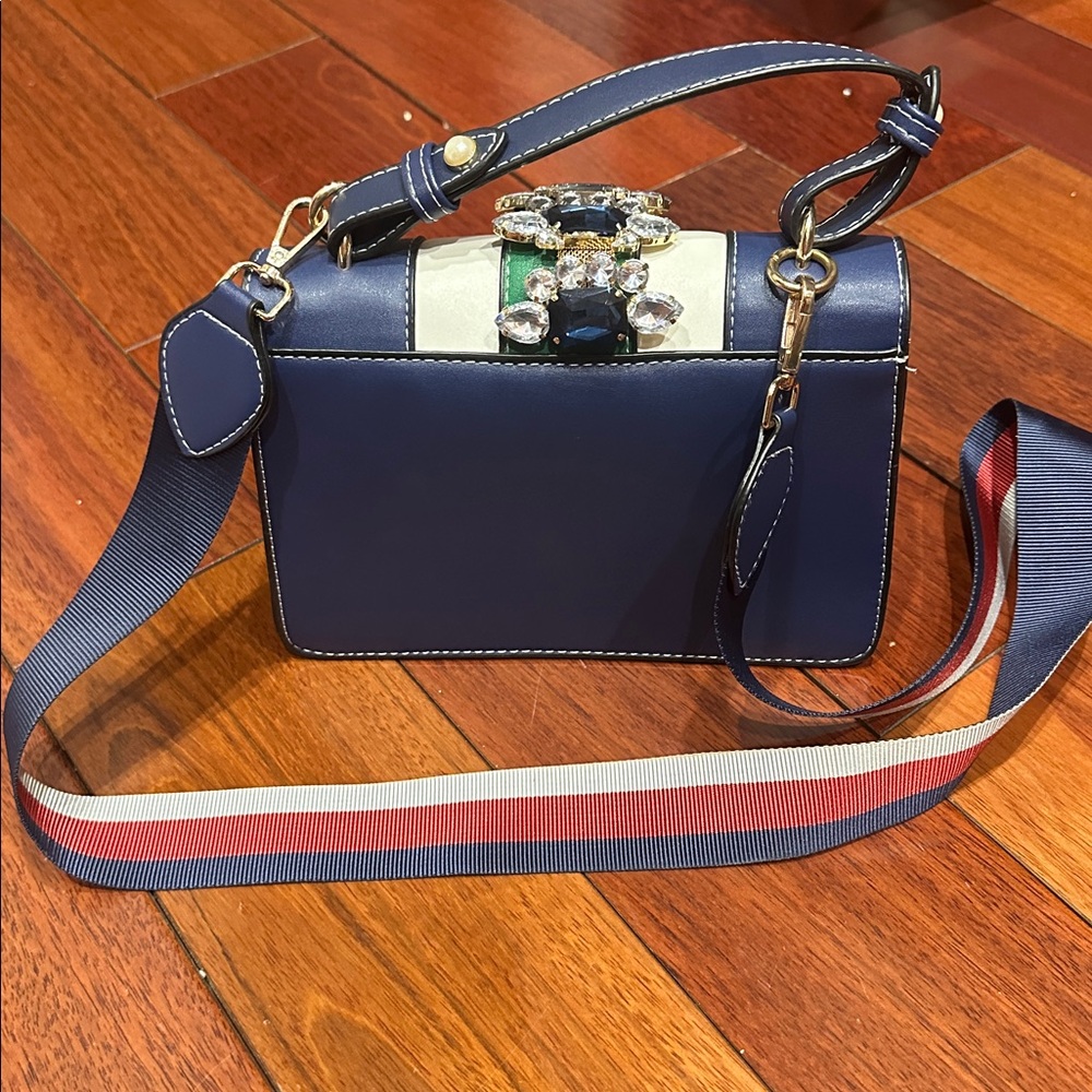 Beautiful handbag - Picture 7 of 11